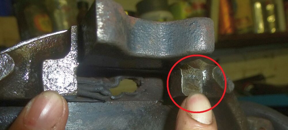 HandbremseSaab.thumb.JPG.221d23be5cbd0d84bbfa25d5ee52a052.JPG