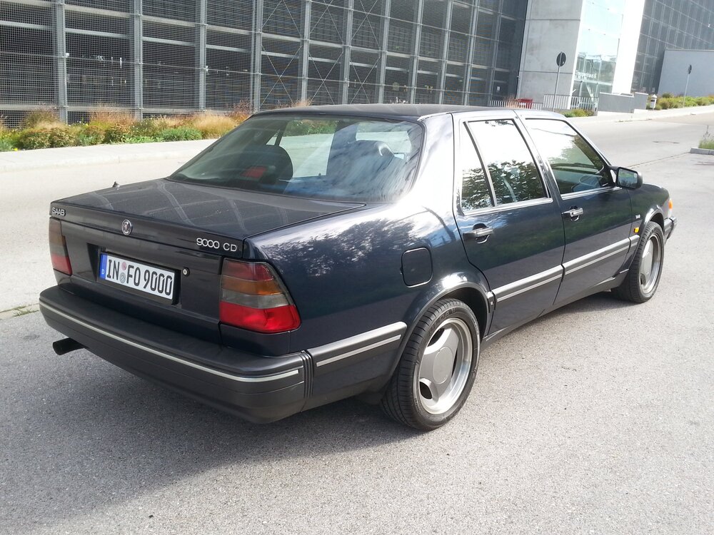 IN-FO9000(2)Heckansicht.thumb.jpg.625e9b03ff2f06847cf95eda54c87e73.jpg