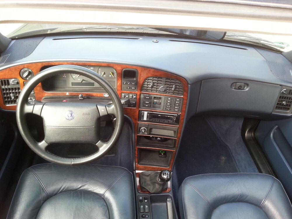 IN-FO9000(5)Innenraum.thumb.jpg.ca750c34ecb51aeef6adb33503ba2c90.jpg