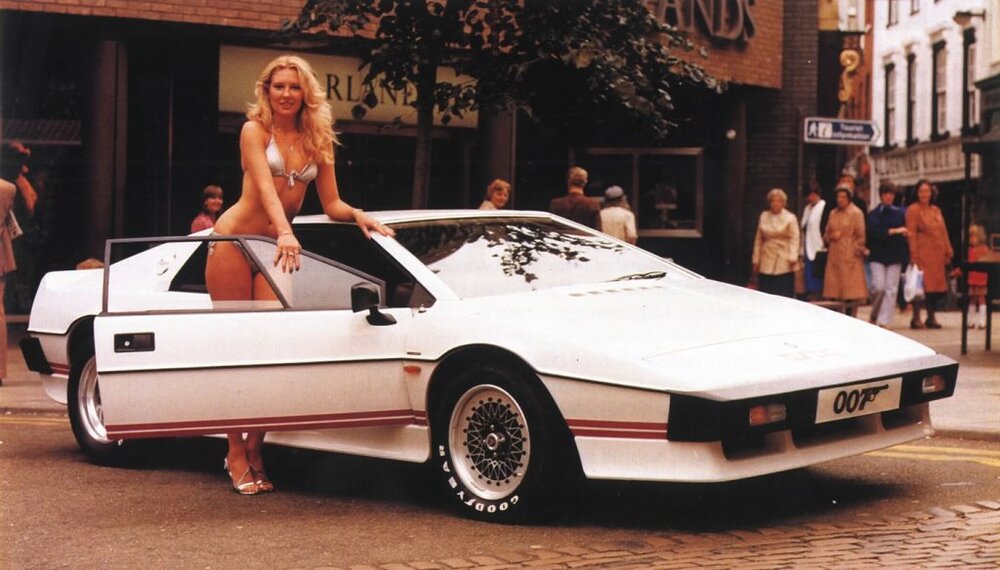 James_Bond_Lotus_Esprit_Turbo.thumb.jpg.36b8fbd8cf5c5e5cd8b90f3db7f0dea3.jpg