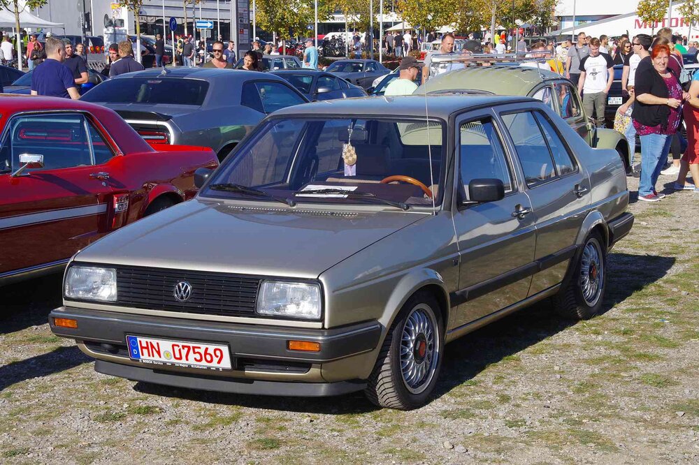 Jetta.thumb.jpg.cf4556f56dd3c51f685e7b63780c4ba3.jpg
