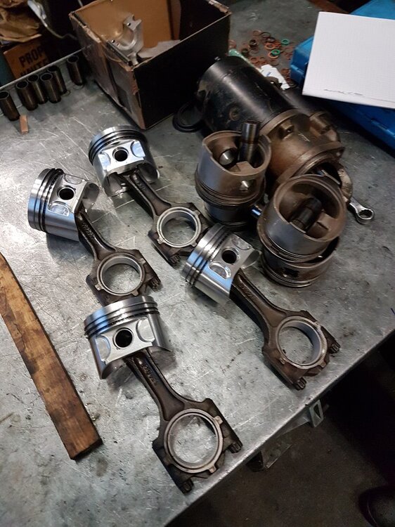 Kolbenneumotor1..thumb.jpg.8e17291de4b3cba03d4b19dbd96014b8.jpg