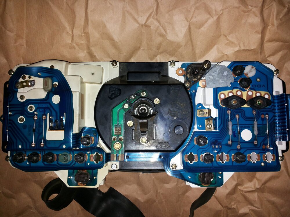 Kombiinstrument11-89Rckseite.thumb.jpg.de301681c175f572dfc2fd3de594a8e9.jpg
