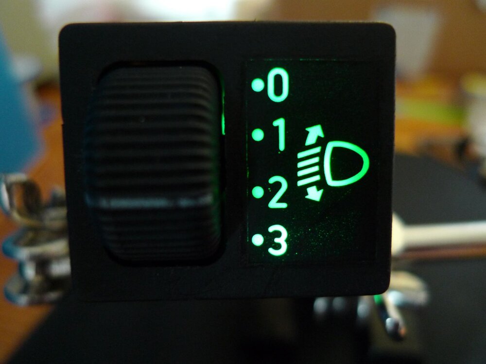 LED-LWR05.thumb.jpg.4859b6545b09d5bab64ef47ce5985568.jpg