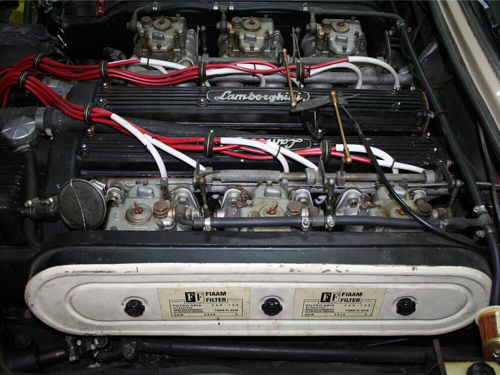 Lamborghini_Espada_31.thumb.jpg.1802b2cf879f63b05bf1801c94053e8e.jpg