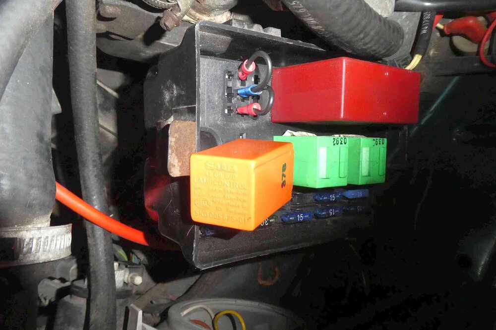 Lamp_control_relay.thumb.jpg.0a20b2f64002b2d2342c5c6950133f39.jpg