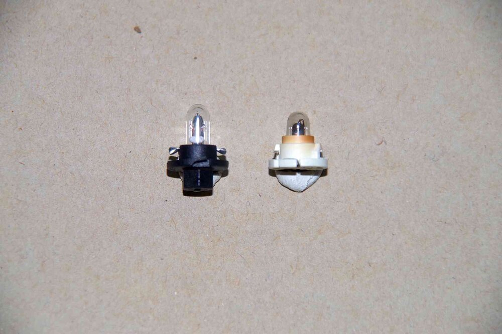 Lampen.thumb.jpg.1acaeac36d9e69bed17c64166687d33f.jpg