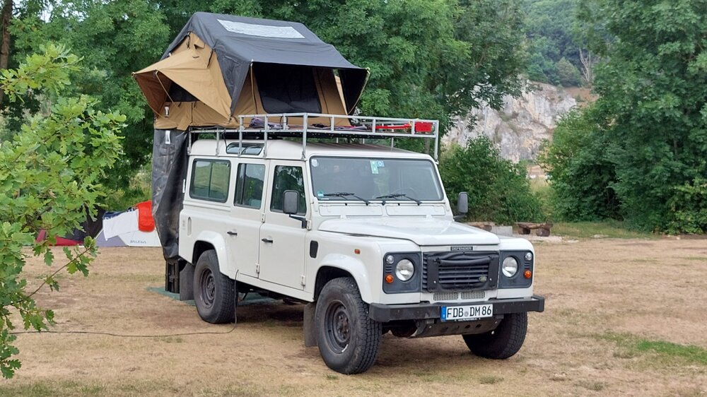 LandroverDefender.thumb.jpg.6a22a4037492a97c8ac4d572490ff743.jpg