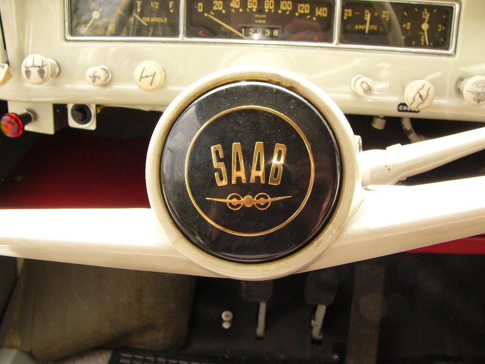 LenkradSaab93.thumb.jpg.cbf53931ea45f52d1d2371c787cf0f24.jpg