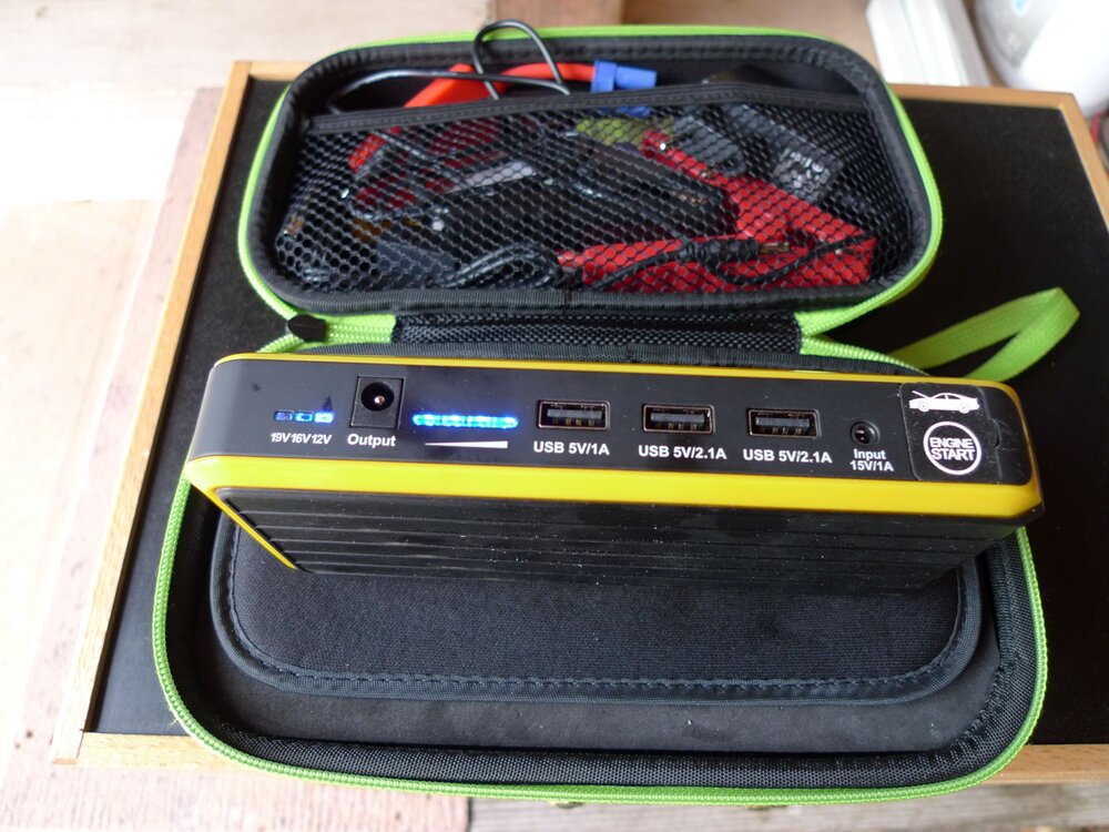 Li-IonenPowerpack02.thumb.jpg.37130c4e9e9395e258e9184e4fd235c3.jpg