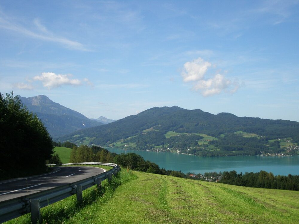 Longanwindingroad.thumb.jpg.1ba512c2bf3e1b88ab73368abc84b49b.jpg