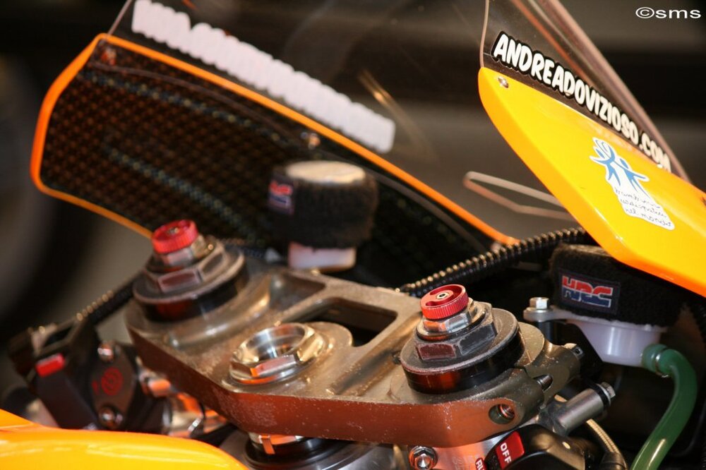 MotoGP11.thumb.jpg.6a608776d10a9f68095827da5da7f12f.jpg
