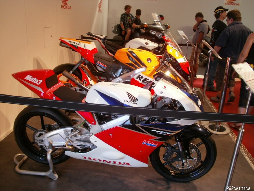 MotoGP20.thumb.jpg.72f6efffd2a8d4fca6549c28d6413f72.jpg