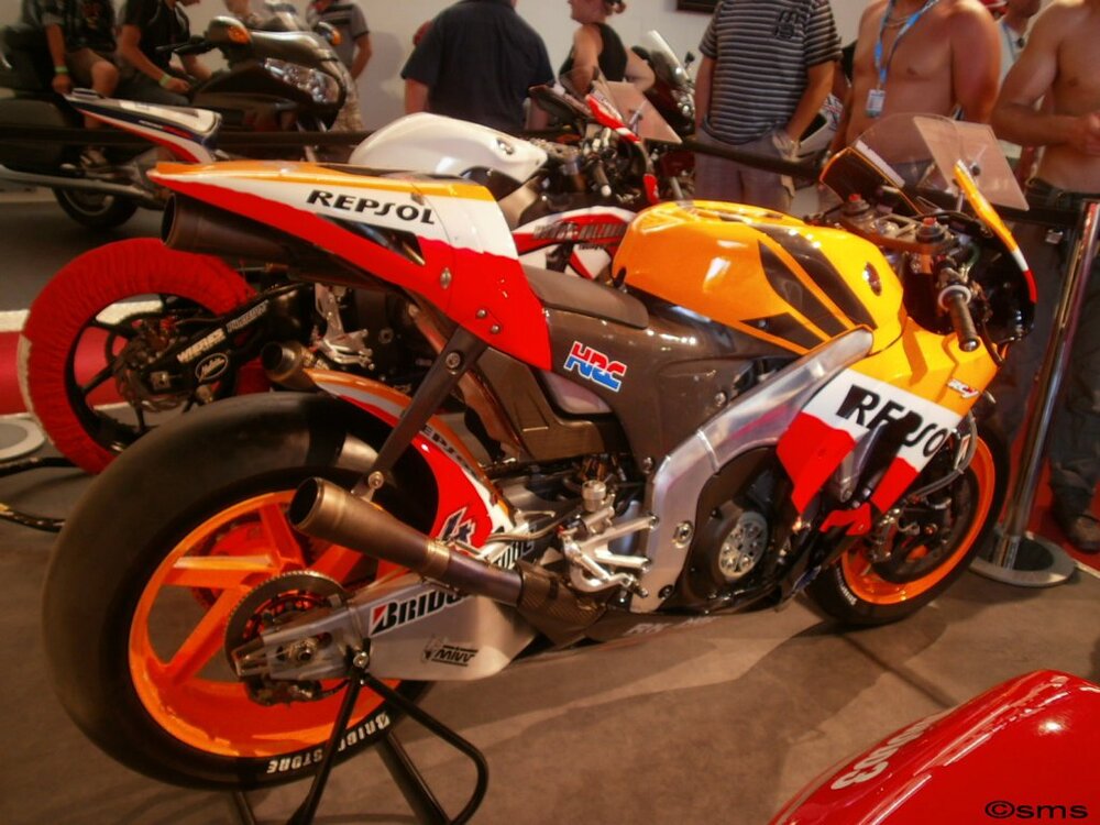 MotoGP21.thumb.jpg.dc79fb4db8778a4ae39dab7aa00bf398.jpg