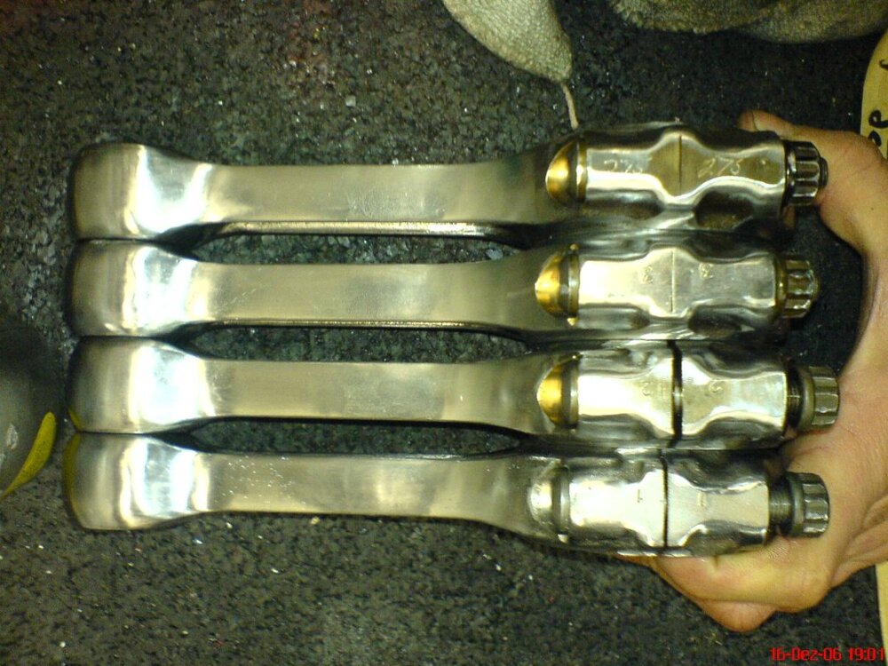 MotorblockB234DaihatsuPleuel1.thumb.jpg.fd09e98ed3a4c55c2c568ec7c489e6d3.jpg