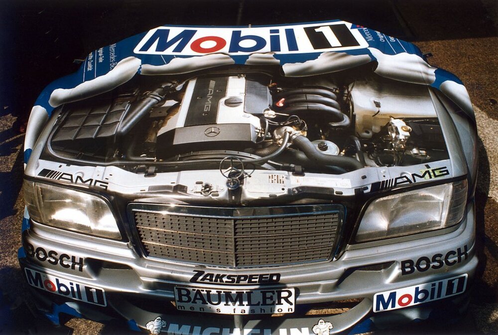 Motorhaube.thumb.jpg.b18d60e277312e4c93f50ae84c3c2955.jpg