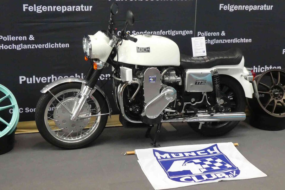 Muench.thumb.jpg.720d7a5cad46bdfe79c8304e19882850.jpg