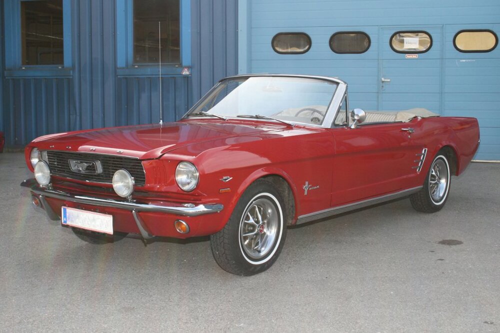 MustangCabrio_pr.thumb.jpg.30466ba3e43d259c01eb1ddff75ac843.jpg