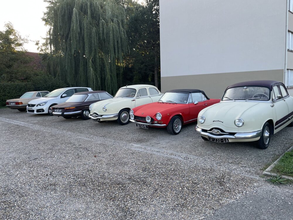 Panhard05.thumb.jpg.001619b55c7c74e1aecbabbe02e8e26b.jpg