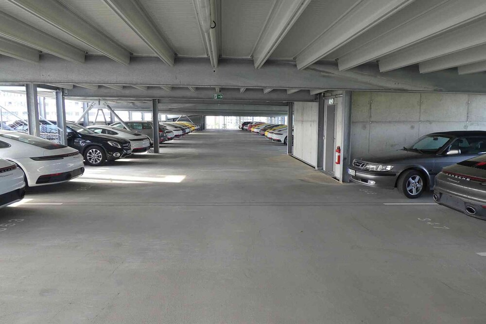 Parkhaus_00.thumb.jpg.ff7f0578c75a105743949640dc016447.jpg