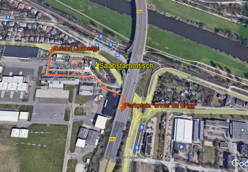 ParkplatzSaabstammtisch.thumb.jpg.81e138127e6ce3a14a2a8e2fcc338c82.jpg