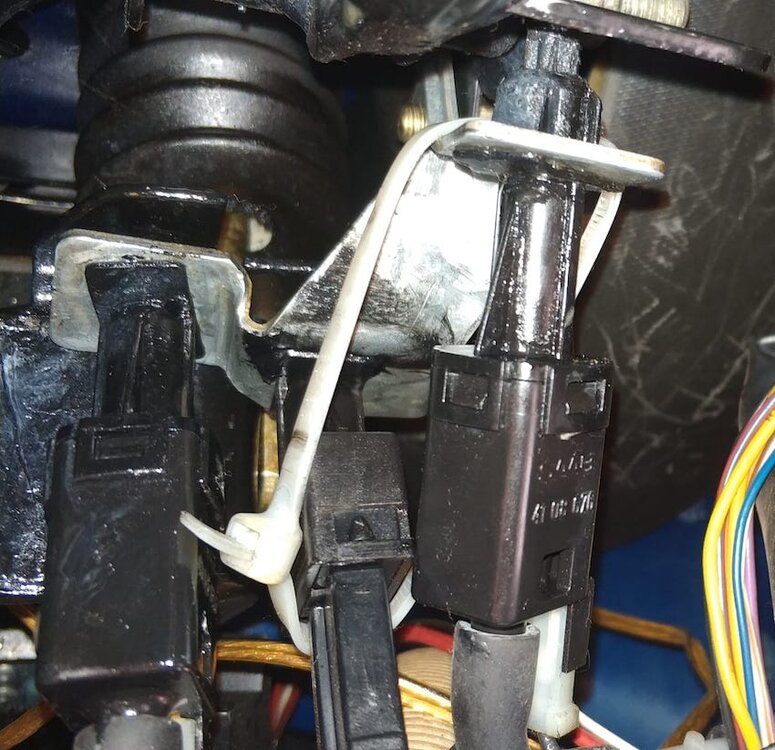 Pedalschalter.thumb.jpg.8374d669d3517e5dd8d724e6b7263506.jpg