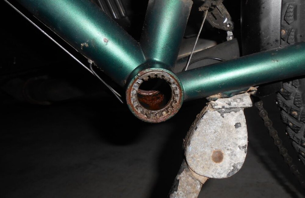 Peugeot_Tretlager.thumb.JPG.5d88af6ed45f8756301ff043e4e86894.JPG