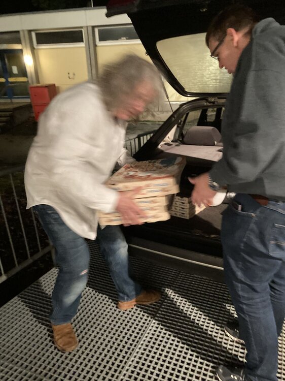 PizzaConnection3.thumb.jpg.27cf03c1e115cf60f82452cbc2eba947.jpg