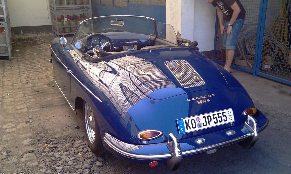 Porsche3561600Super(8).thumb.jpg.a805d1df454e37d6bf161239cc7e1be1.jpg