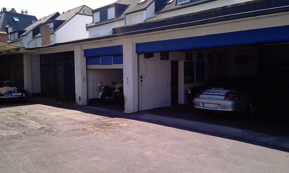 Porsches(1).thumb.jpg.e030969ec746bd566f03594731379ccf.jpg