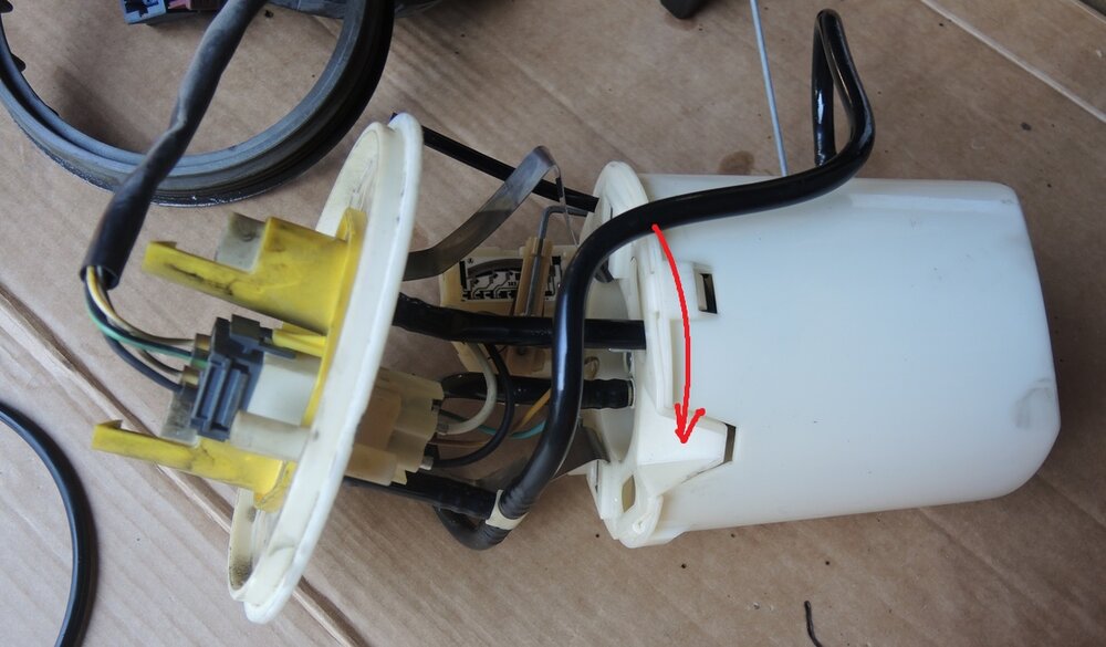 PumpeneinsatzSchlauchInjektorpumpe(marked).thumb.jpg.534bdfda4033a3aa2b9a40d803fa8feb.jpg