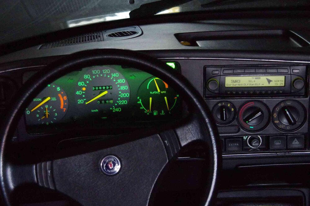 Radio.thumb.jpg.e3061198d34ae16094ee9058d9fae7e8.jpg