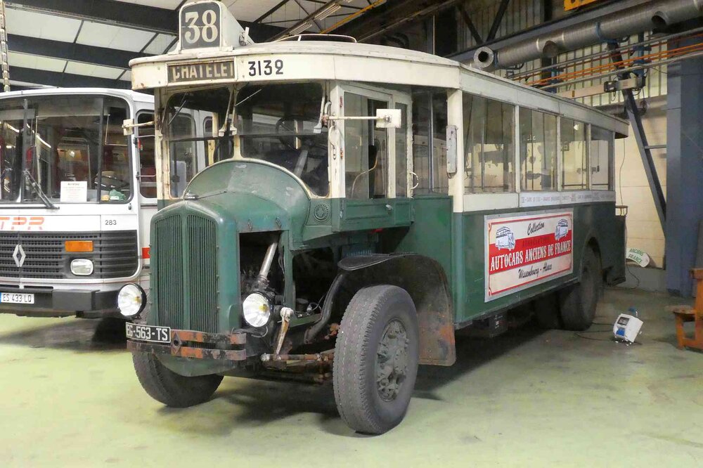 Renault.thumb.jpg.336953d69c3d2f8a8c4154ea14c25ca4.jpg