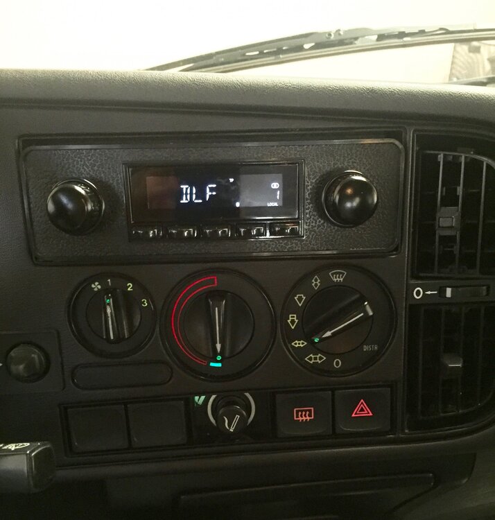 RetrosoundModeltwo.thumb.jpg.52fb87159d4a357556f235c33f4457c3.jpg