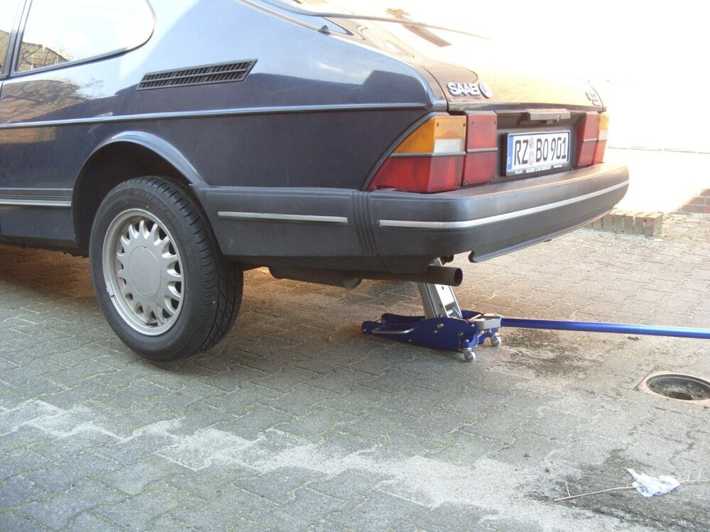 S1052184.thumb.jpg.7f70cc27eedde1df6a18f0d01c5c001d.jpg
