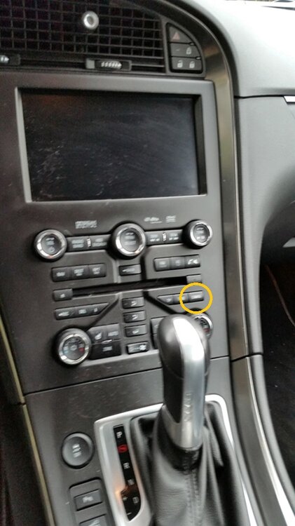 SAAB9-5II_Console_radio2.thumb.jpg.13663df9ff6b76d0982de5d43ea1898a.jpg