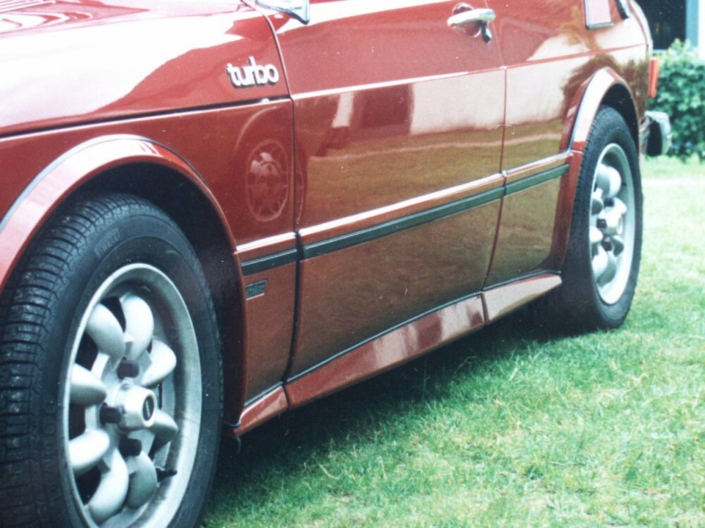 SAAB99Airflow-Sedan.turbo-S_M80.InternationalMeetingRosmalen-NL-1994.GarageWolfsgruber.Gmunden.i.thumb.jpg.6f32fb6d9b7a26562a0f86ca0c37d6b2.jpg