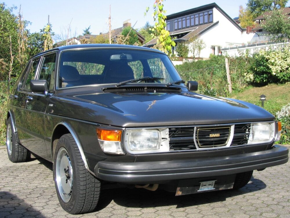 SAAB99GLECC78002.thumb.jpg.393df7f01a9d24cdd72cd2e6f1fb98b0.jpg