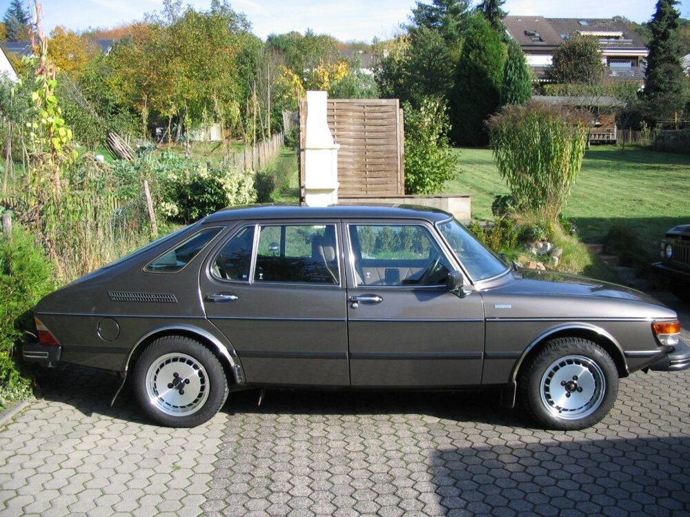 SAAB99GLECC78004.thumb.jpg.aad410c5fa7cfaae26adbba0feed1bf0.jpg
