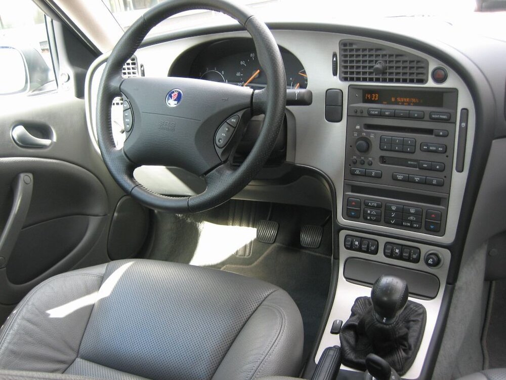 SAAB_9-5_2.3T_Aero_2.thumb.JPG.6cec011d17c8e3f5b13e66fd564a2d43.JPG