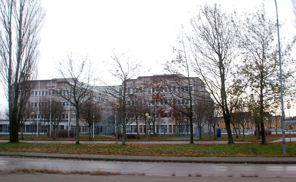 Saab-Tekniska-Okt12.thumb.jpg.1d65a6f32e4ff2b719150f5d7dbc9acc.jpg