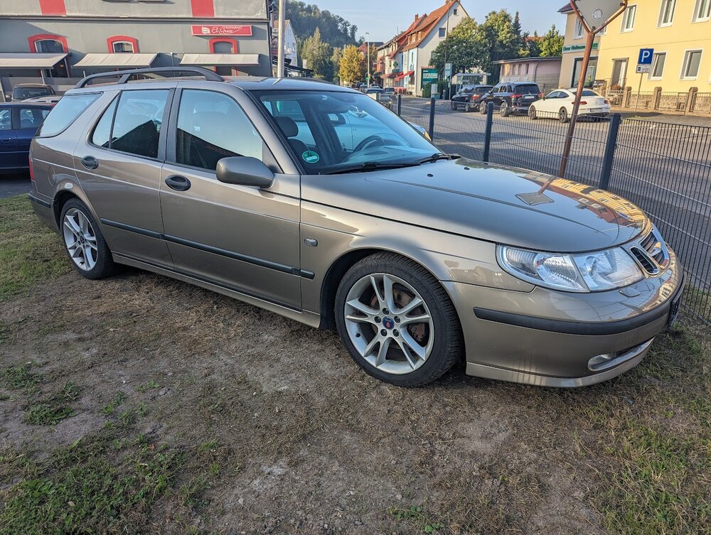 Saab9-5HM.thumb.jpg.b741fca9f14a9bb0e5778184050b5304.jpg