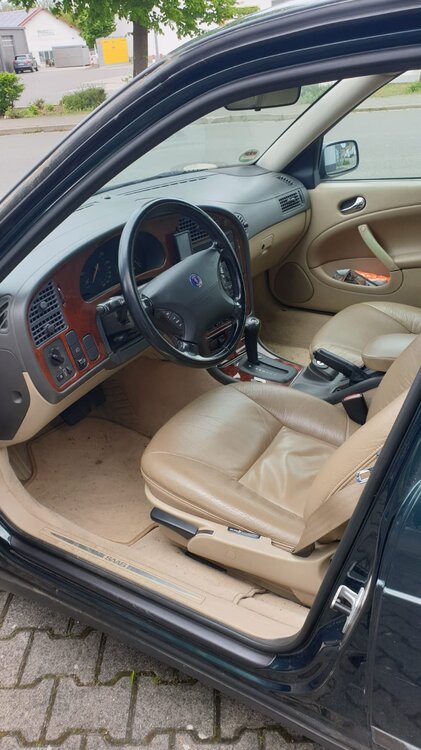 Saab9-5MY00-2.thumb.jpg.c5415bf5ca424f6972dc675f18c91b1d.jpg