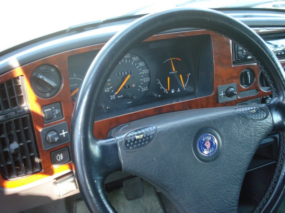 Saab900CabrioCataniaII.thumb.jpg.d83a3d22aec4e7cc6e8747f83c006f97.jpg