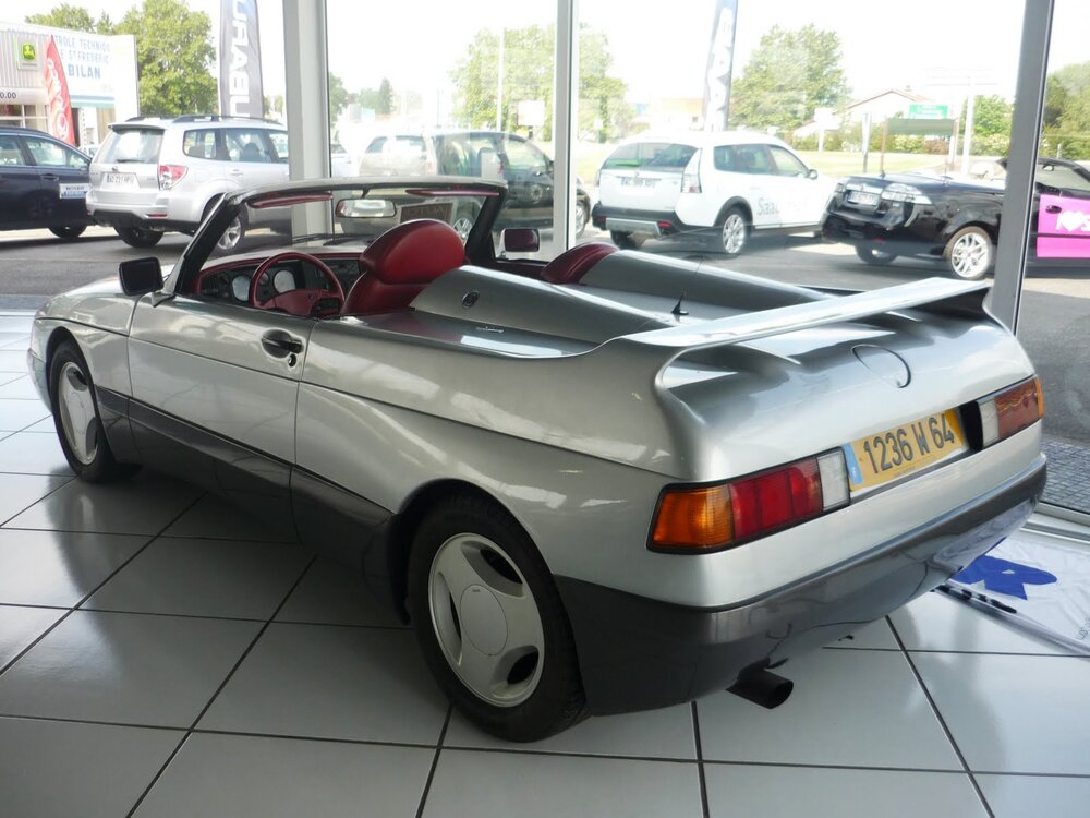 Saab900SpeederPrototype(2).thumb.JPG.19de091b1222a53d09fc8bde6f8f97f1.JPG