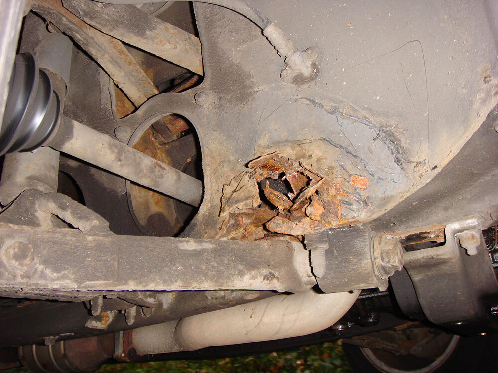 Saab900_02.thumb.jpg.93f3b968d4867677721fdea66332b111.jpg