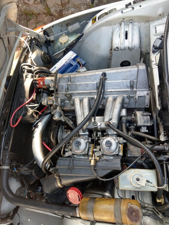 Saab90mitDoppelvergaser_1.thumb.jpeg.57d1d4cc95ca279e377cb2d94de7a6aa.jpeg