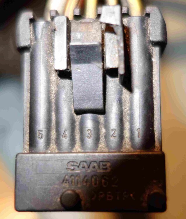 Saab_SLS_900-2_34.thumb.jpg.4a4d890403e684264eca59e21c689419.jpg