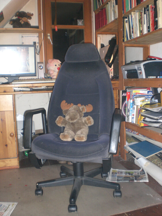 Saabstuhl.thumb.jpg.aa46c461380d3e8a9d471a8b482b2181.jpg