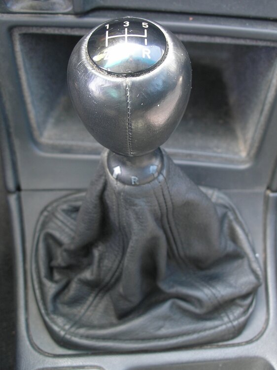 Schaltknauf(3).thumb.JPG.883f4c5024afa45f2b299db50b5d1eca.JPG
